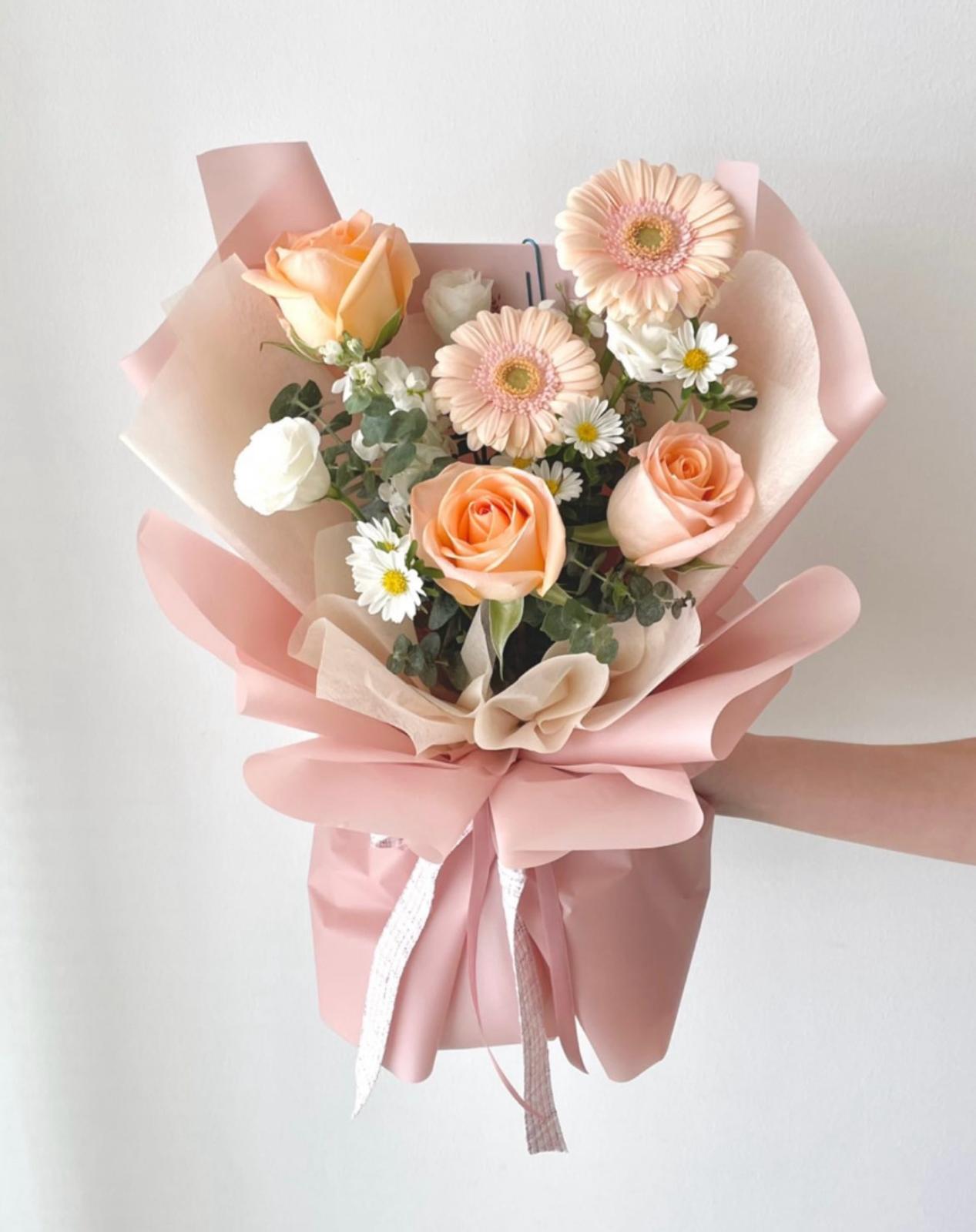 Penelope Bouquet - Fresh Flowers