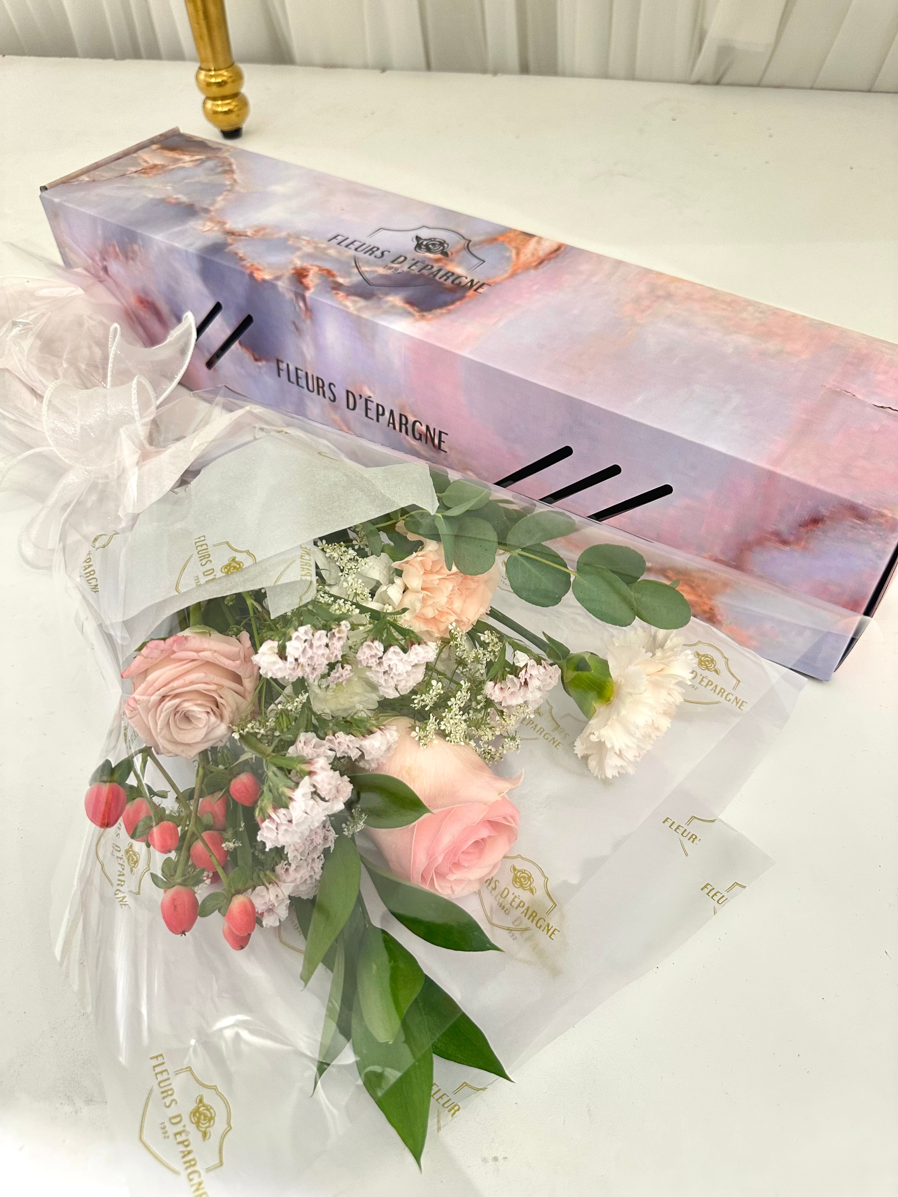 Lex Arrangement in Box - Fresh Flowers
