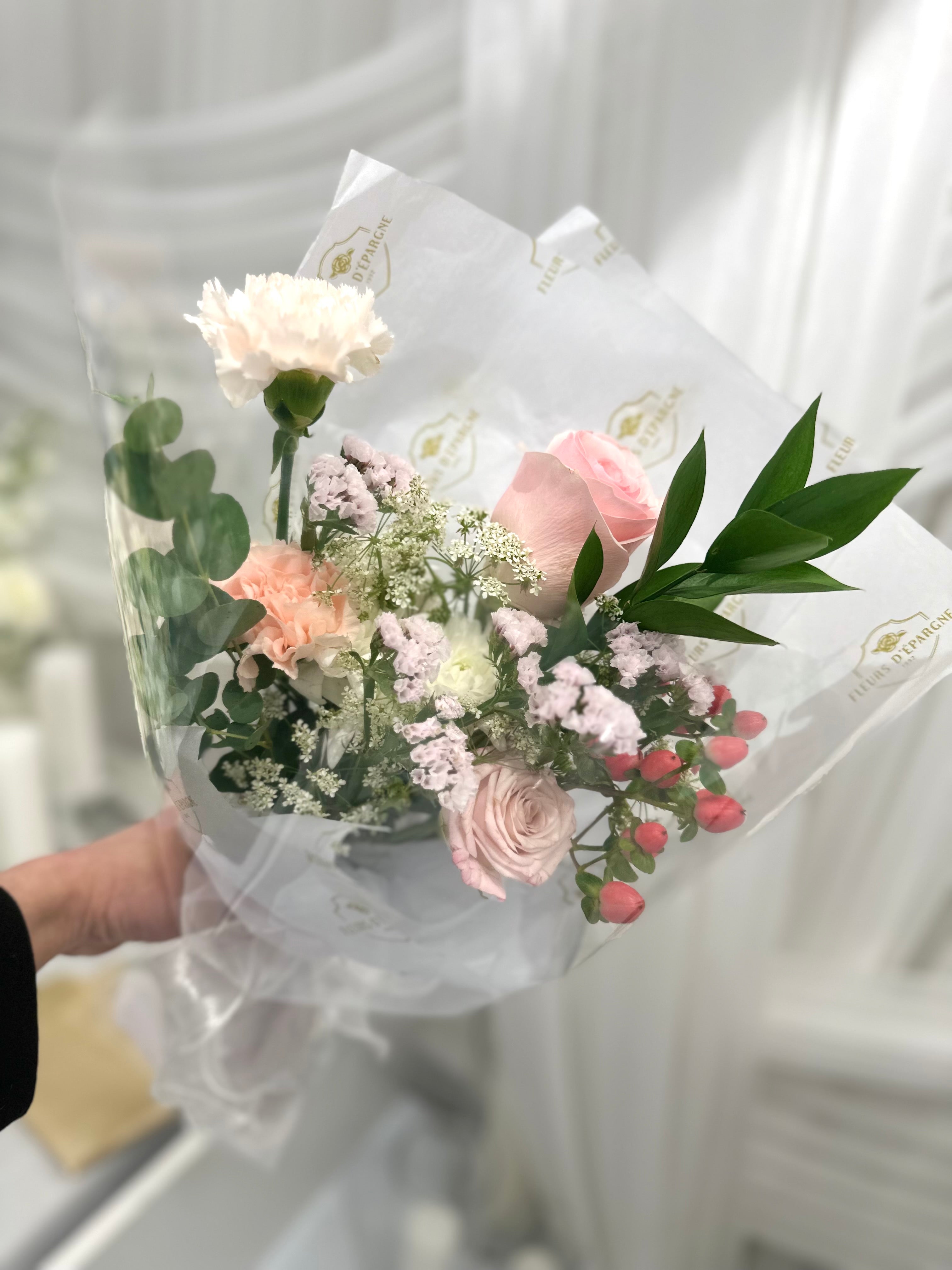 Lex Arrangement in Box - Fresh Flowers