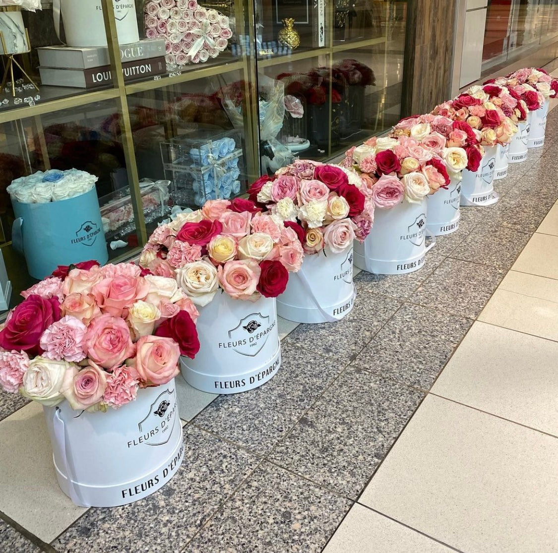 Super Dome Fresh Bucket - Fresh Flowers