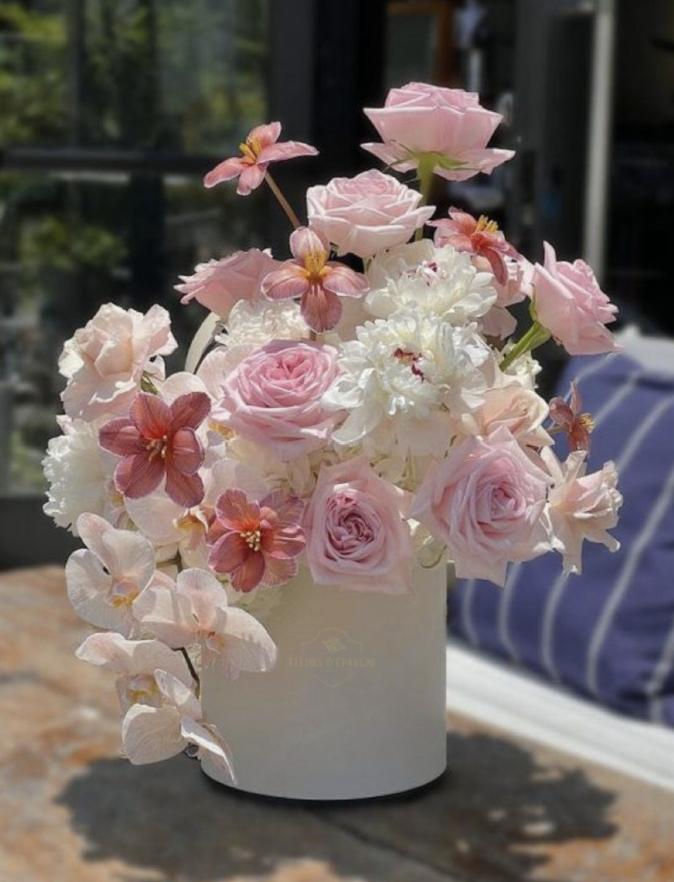 Pretty in Pink Hat Box - Fresh Flowers