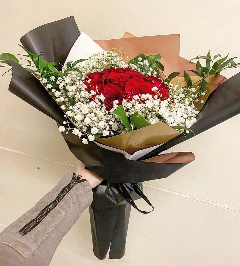 Forbidden Lust 1 Dozen - Fresh Flowers