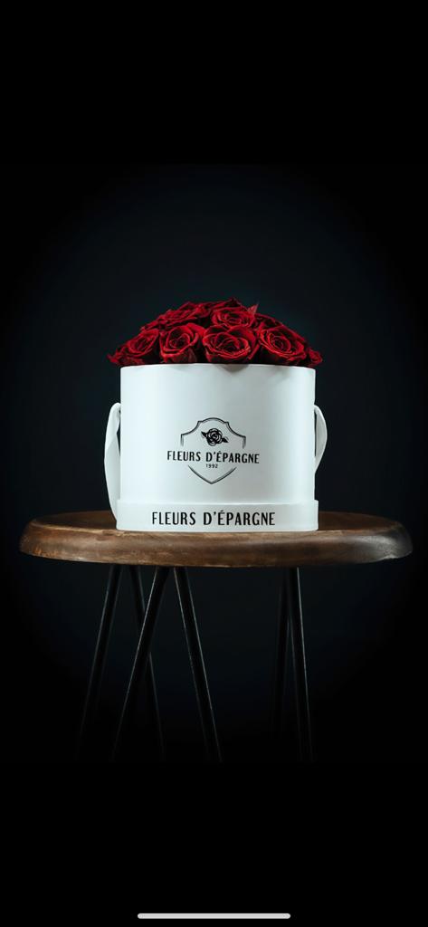 Romance Red in Classic Rose Bucket