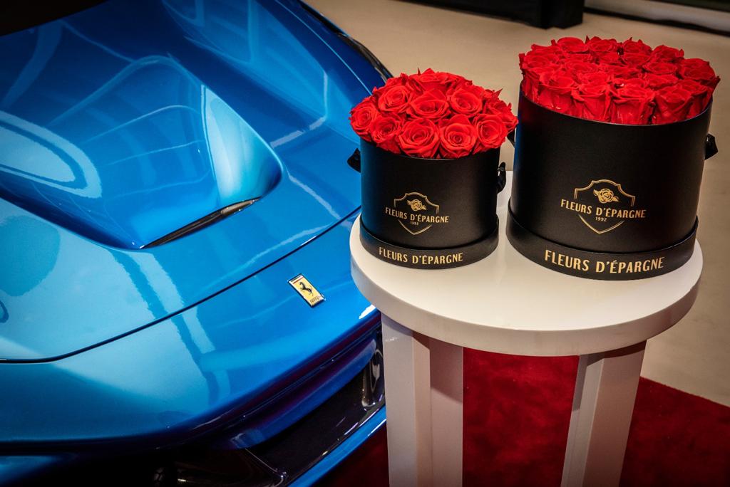 Romance Red in Classic Rose Bucket