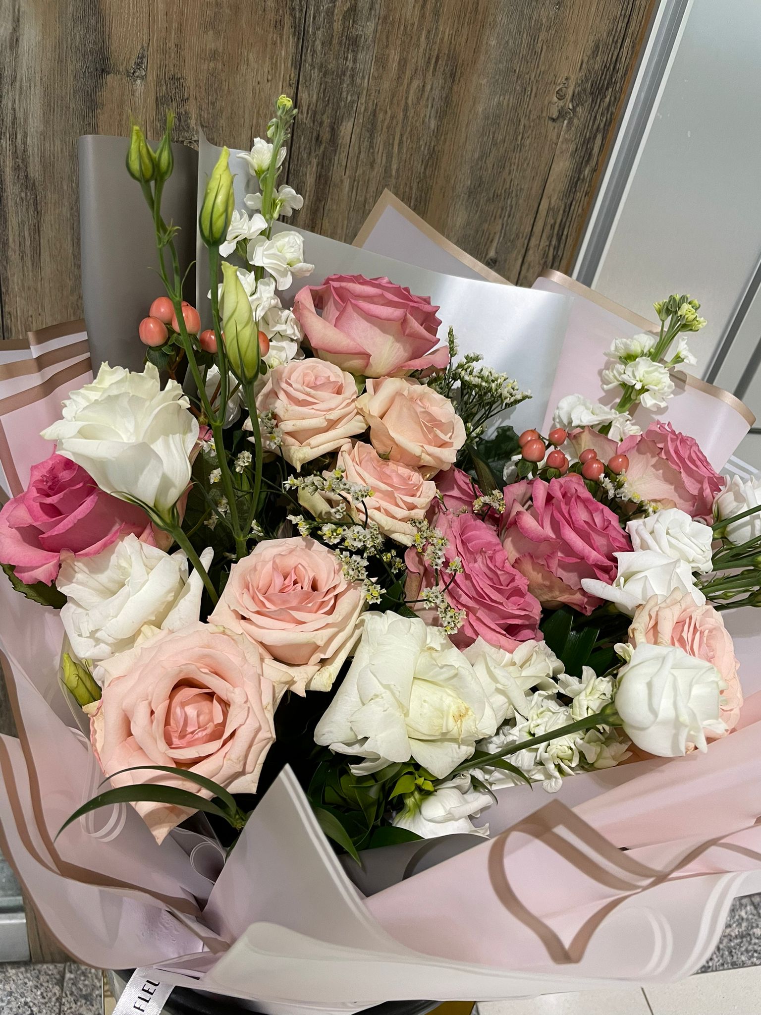 Champagne Pop Bouquet - Fresh Flowers
