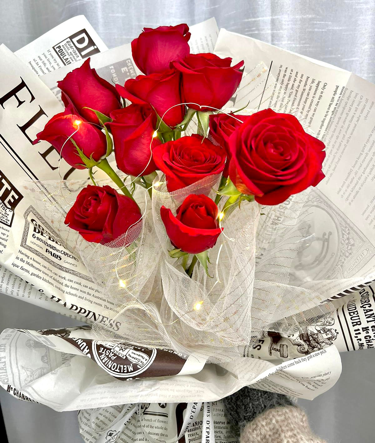Roses with Lights Bouquet - Fresh Bouquet