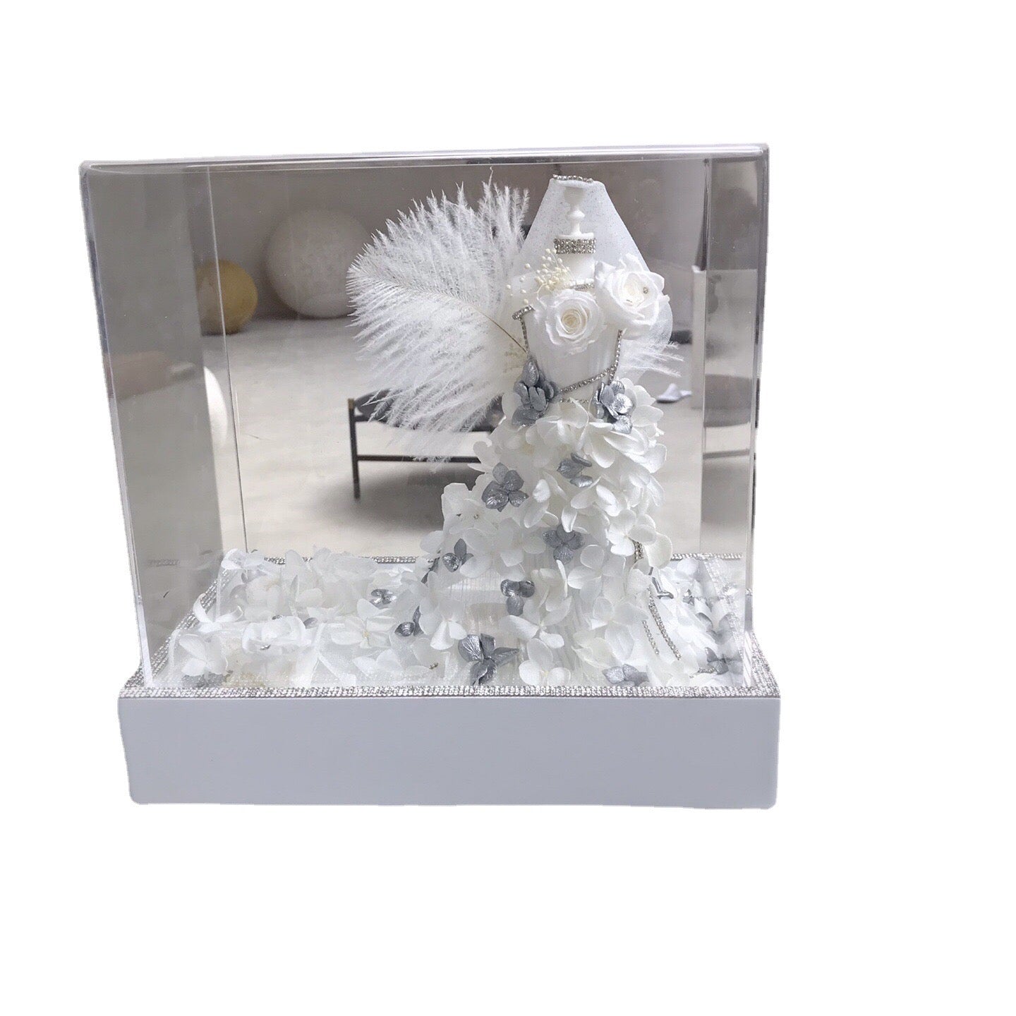 Eternal Wedding Dress Arrangement