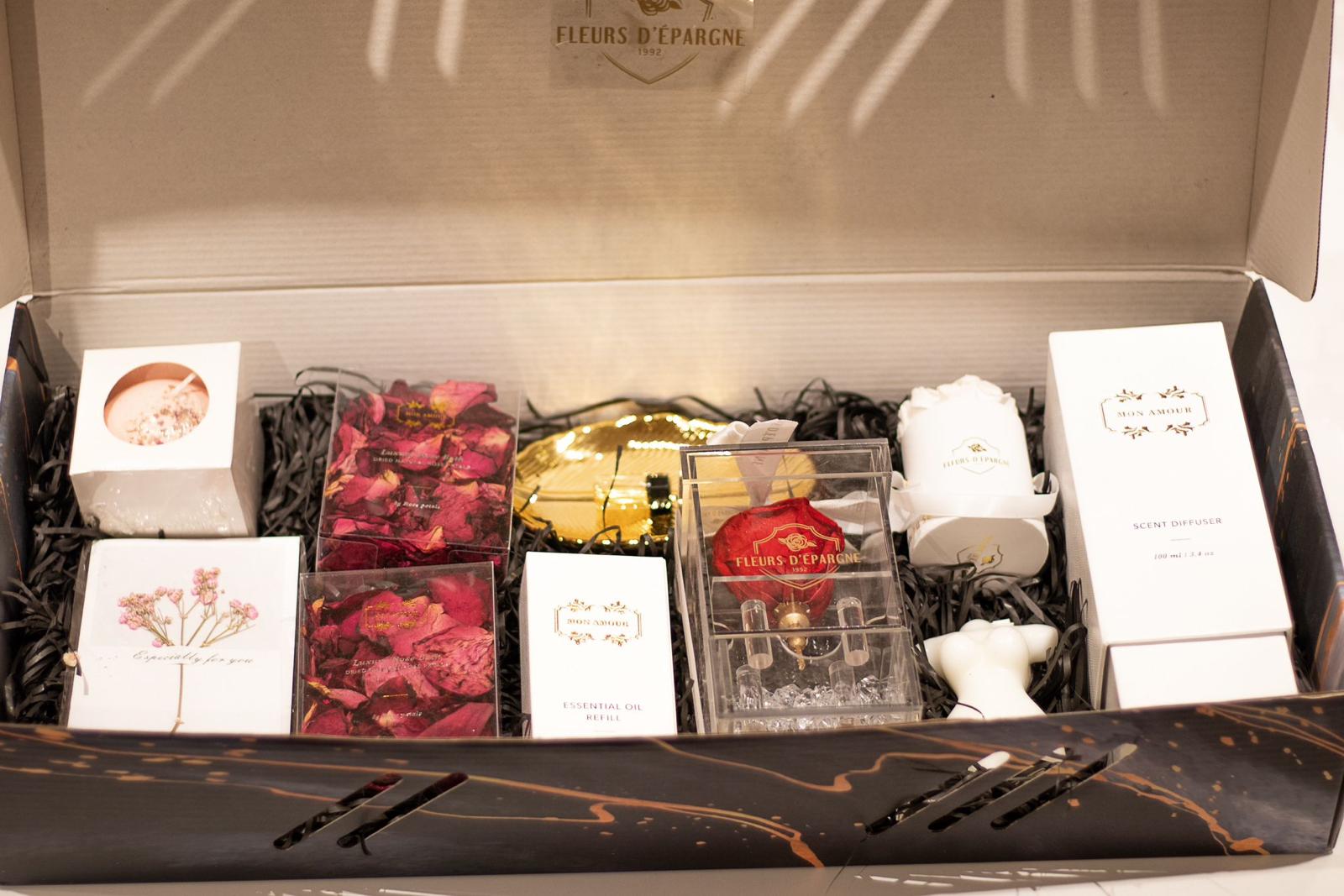 Fleurs D'epargne Large Fragrant Gift Box