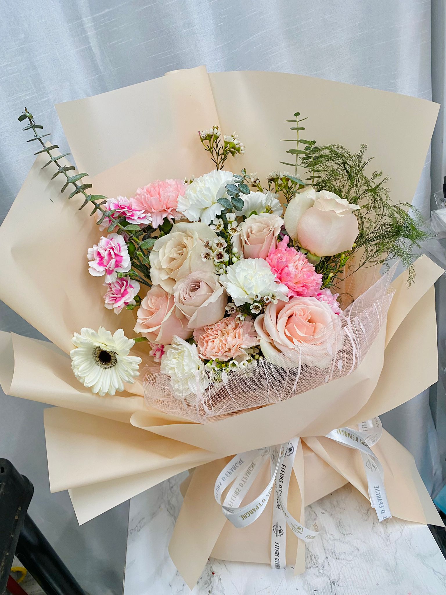 Crème Fraiche Bouquet - Fresh Flowers