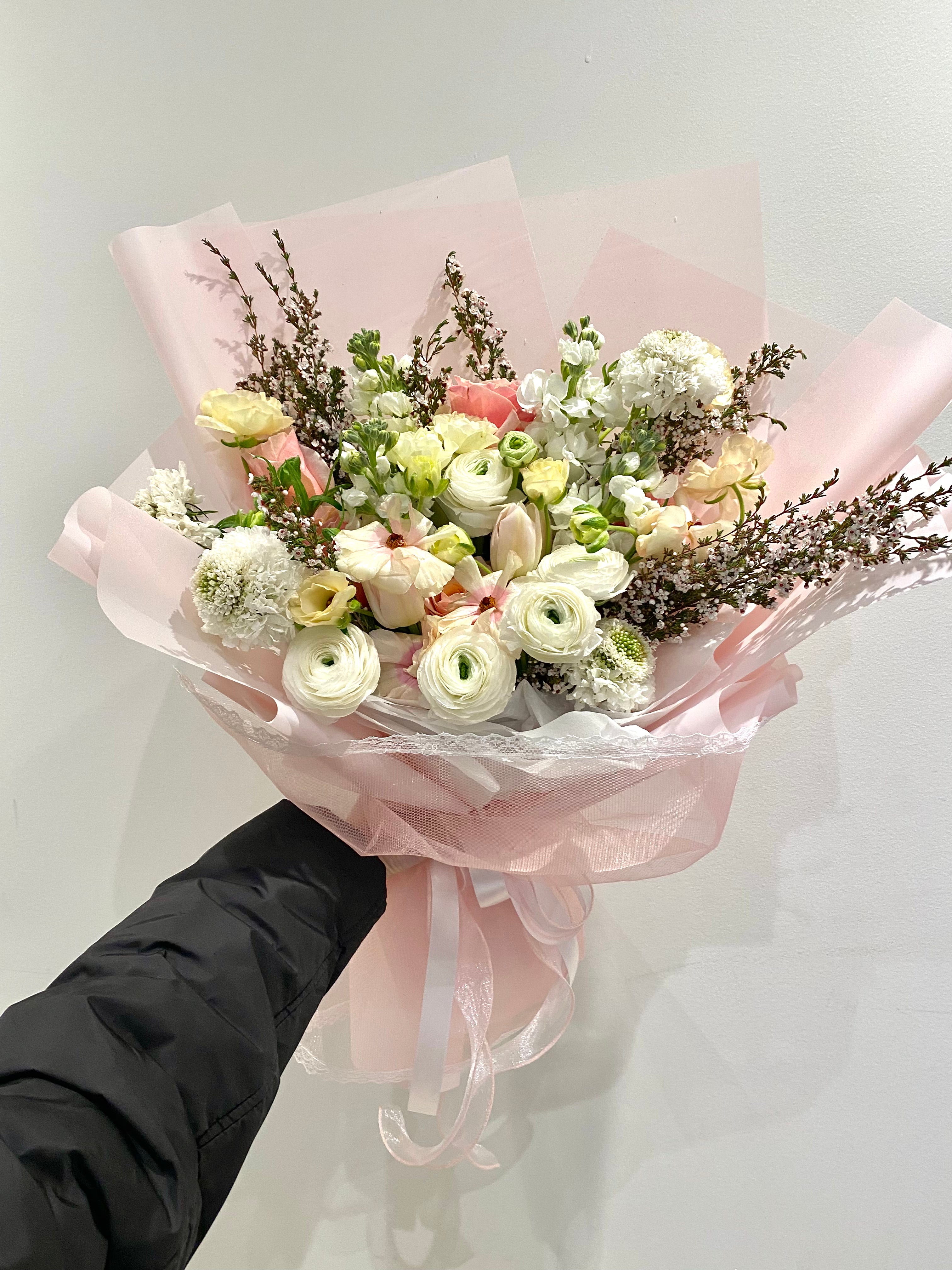 Signature Premium Bouquet - Fresh Flowers